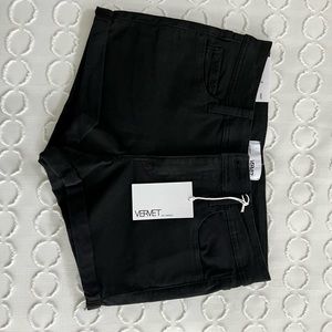 Vervet Holly Black Mid-Rise Shorts
